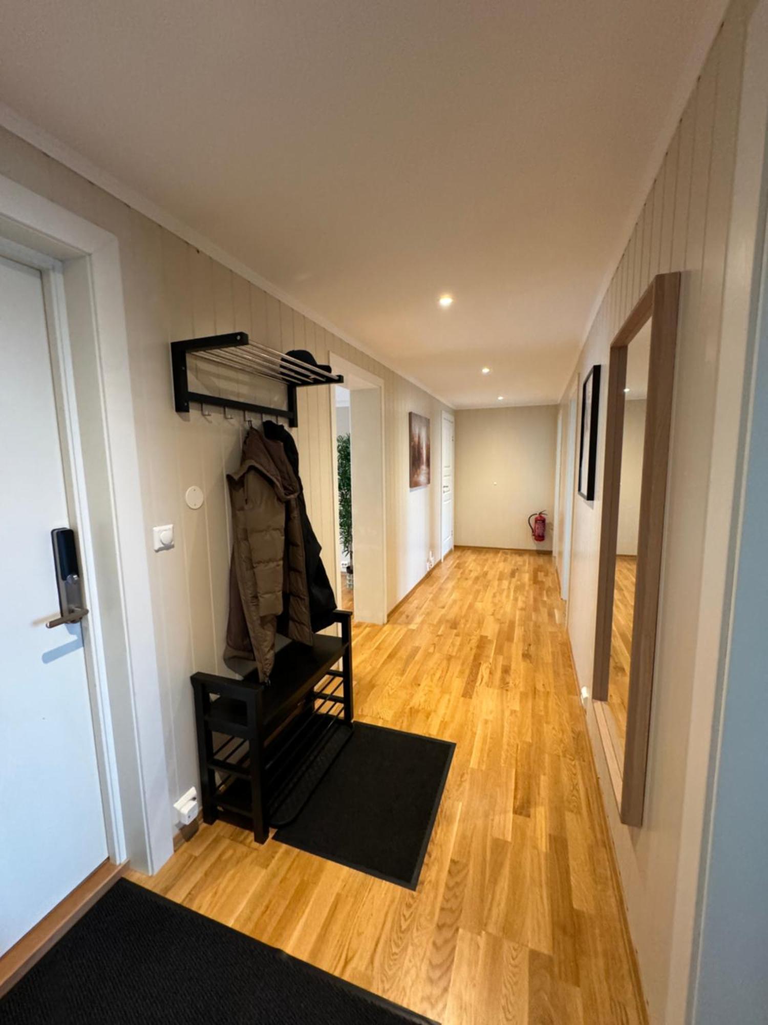 Charming 3-Bedroom Apartment In The Heart Of Kristiansund Exterior foto
