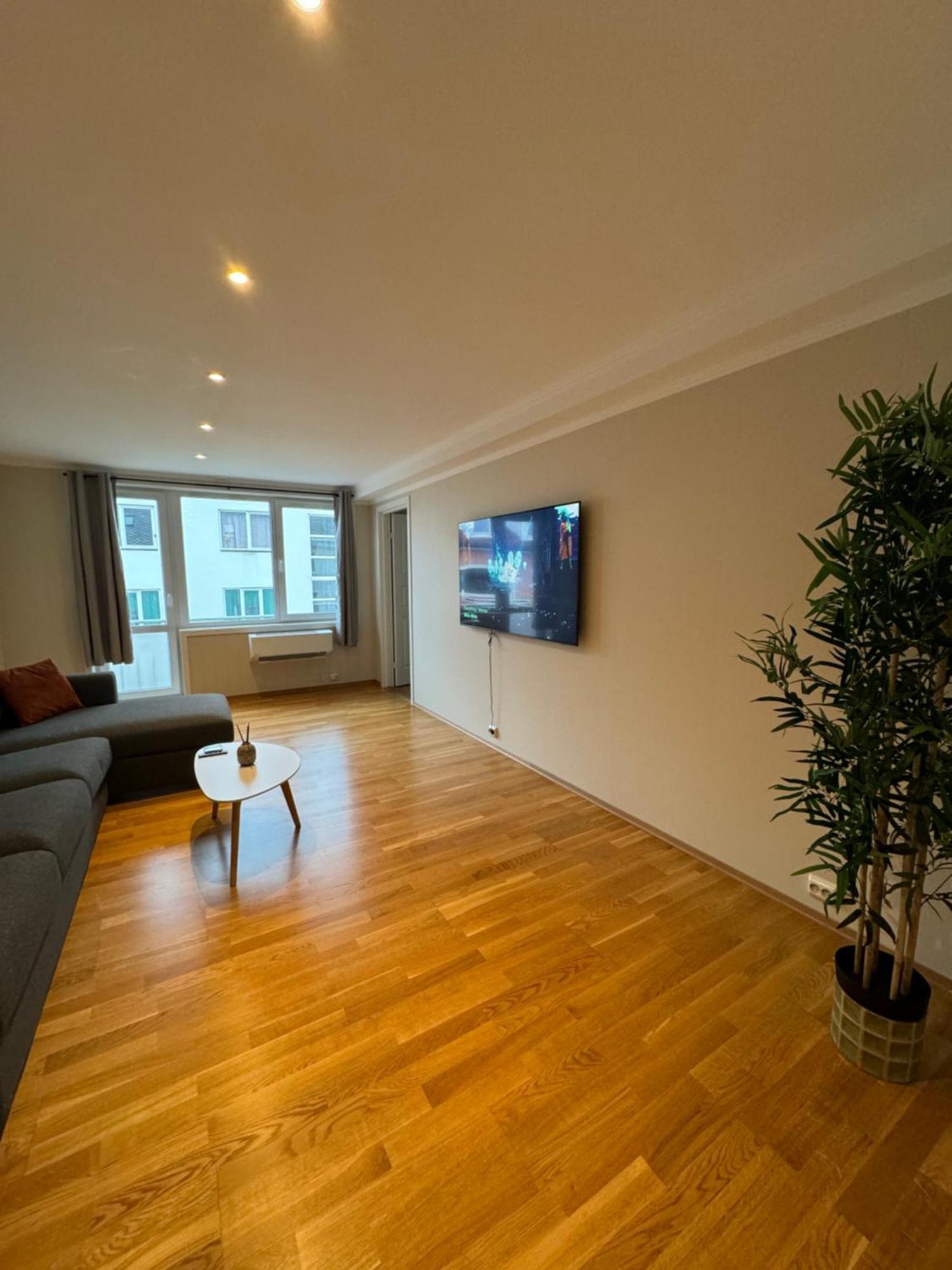 Charming 3-Bedroom Apartment In The Heart Of Kristiansund Exterior foto