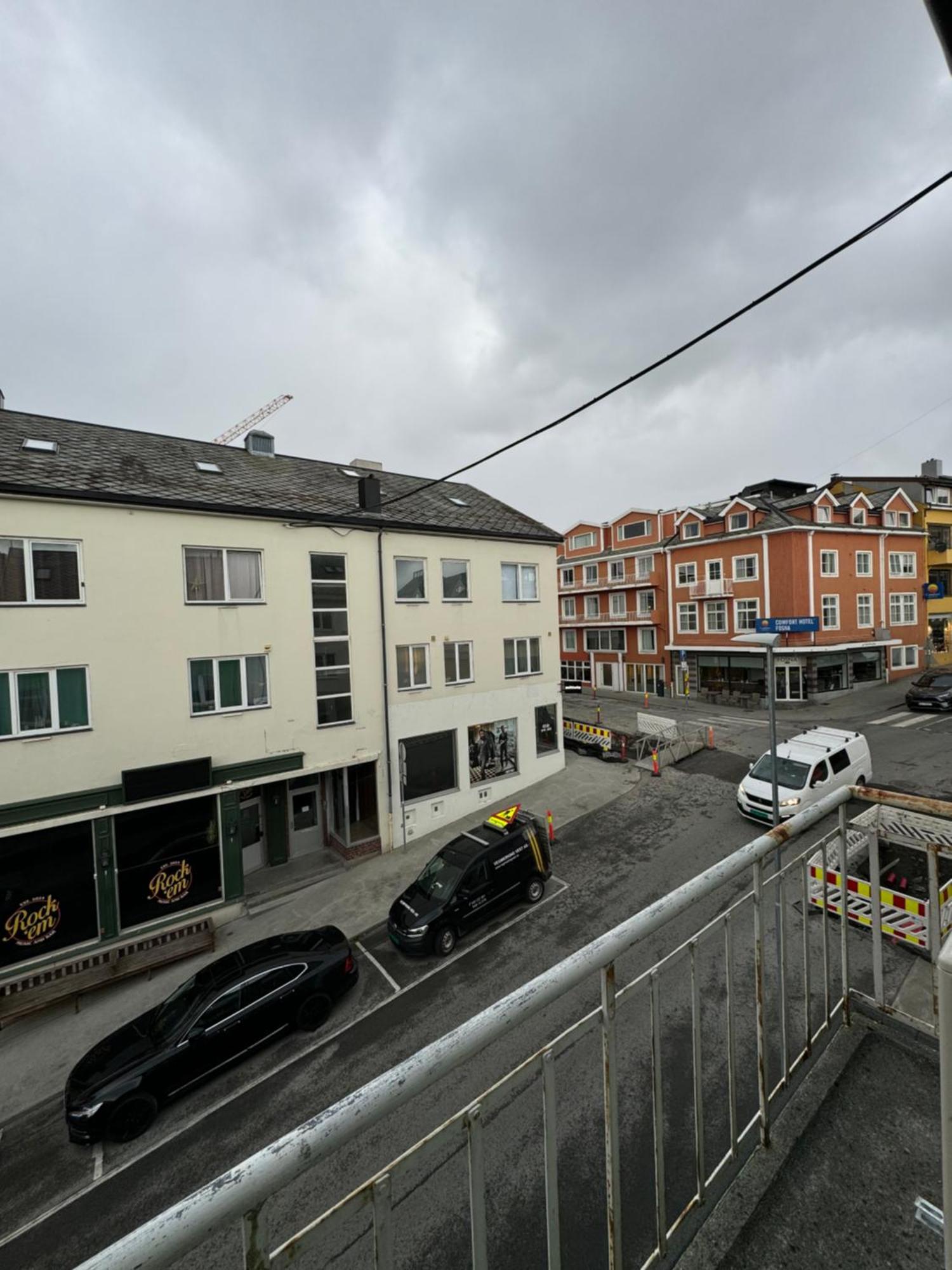 Charming 3-Bedroom Apartment In The Heart Of Kristiansund Exterior foto